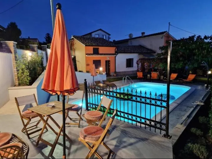 Διαμέρισμα Sweet Room With A Terrace Roč